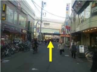 小田急線の高架下